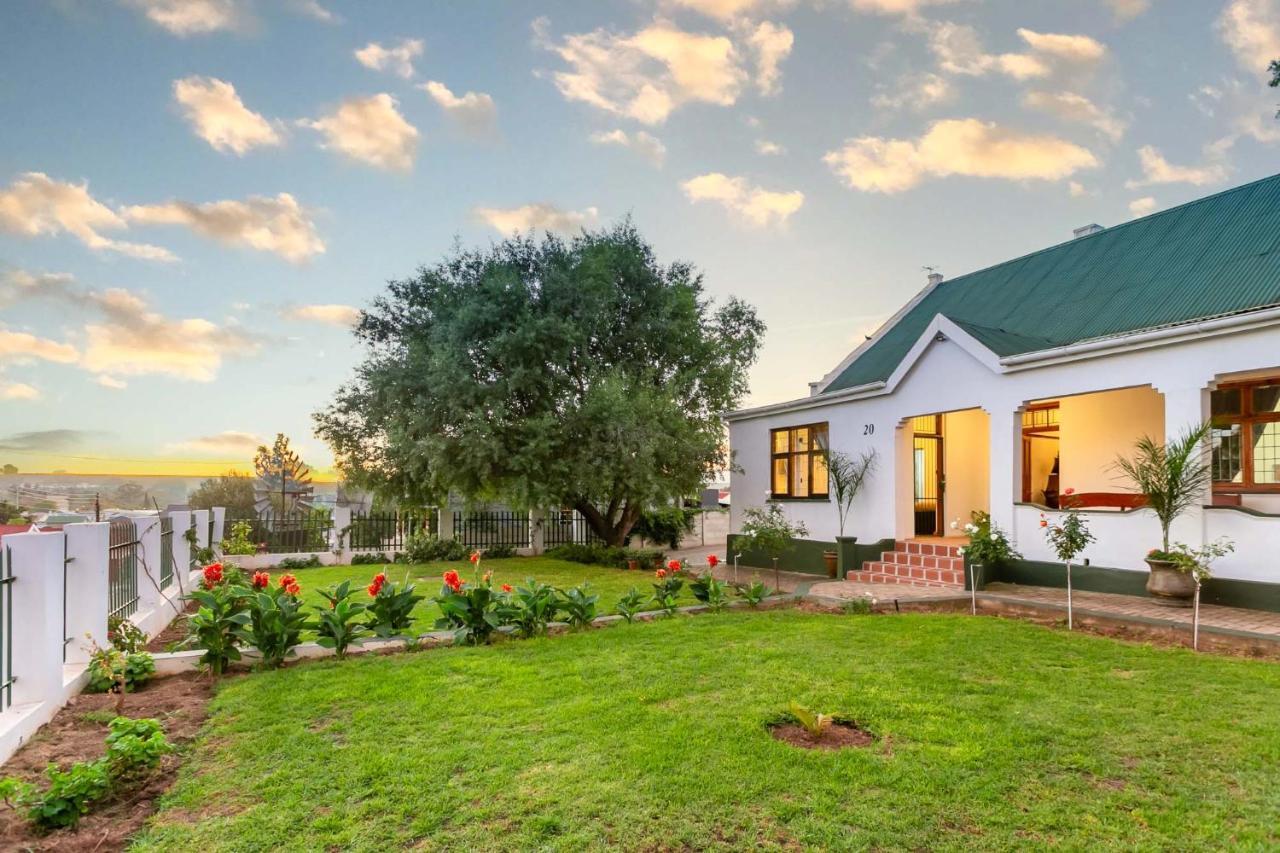Ravenscliff Villa Oudtshoorn Exterior foto