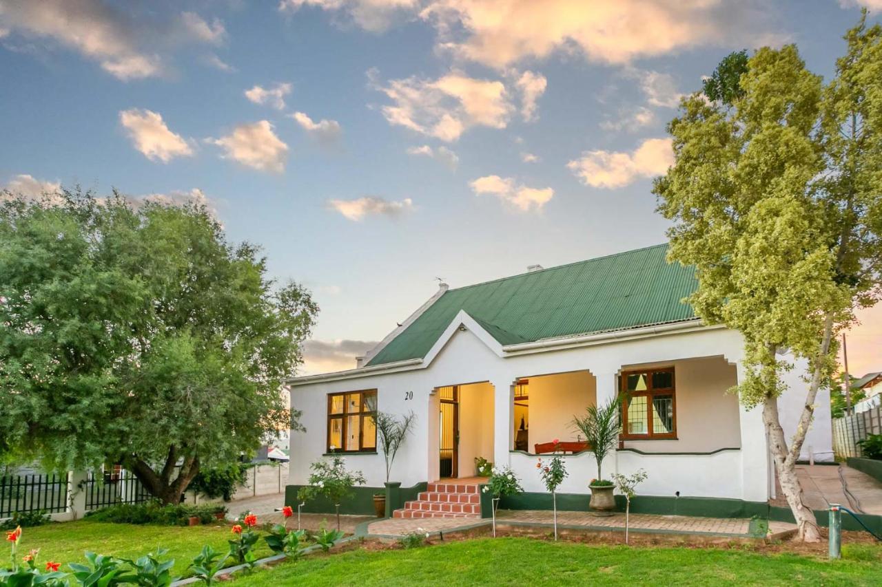 Ravenscliff Villa Oudtshoorn Exterior foto